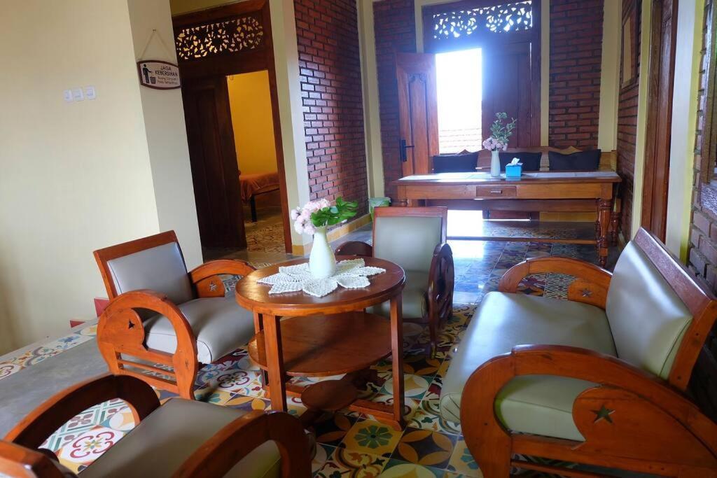 Sabi House Lesmana 2 By Simply Homy Villa Jogjakarta Buitenkant foto